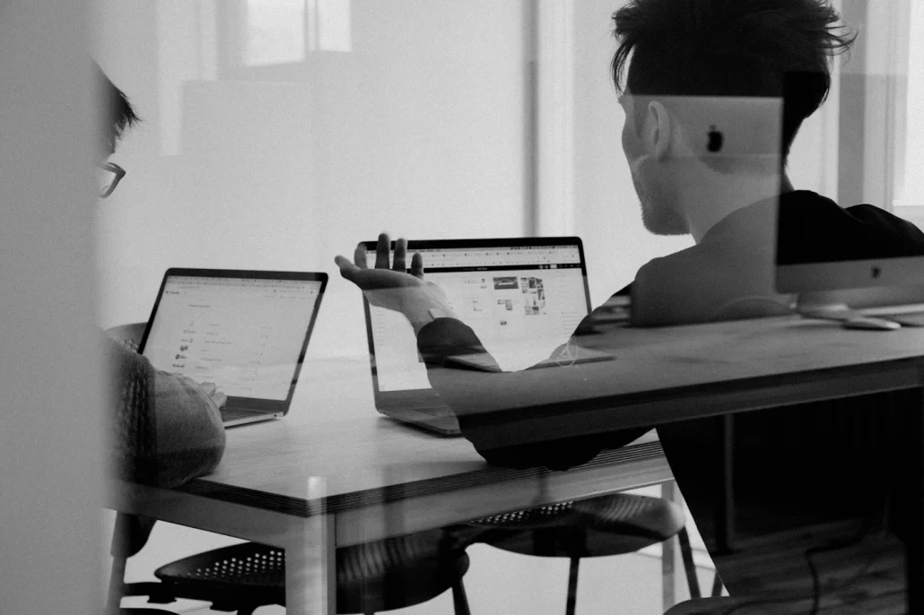 blog-bw-discussion